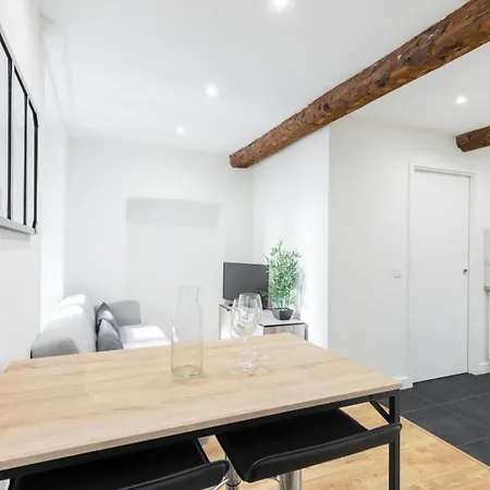 Petit 2 Pieces Dans La Vieille - B דירה