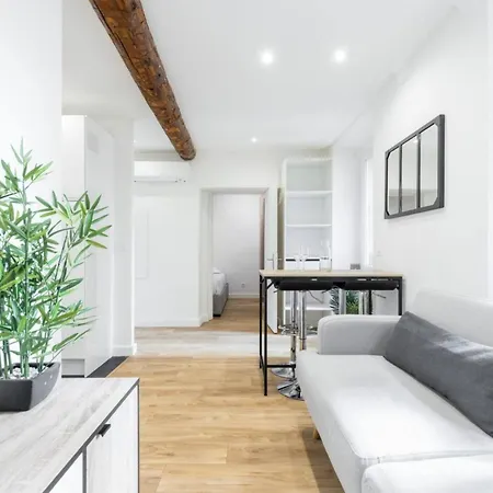 Petit 2 Pieces Dans La Vieille - B דירה *