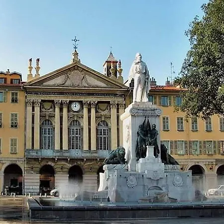 Petit 2 Pieces Dans La Vieille - B דירה ניס